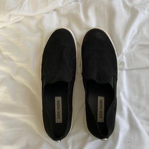 Steve Madden Slip on shoes